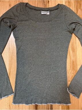 Michael Stars Shine Long Sleeve Olive Green Scoop Neck Tee One Size